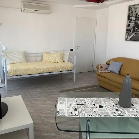 Loft Mirella 아파트 크로토네